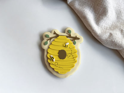 Beehive Cookie Cutter & Stamp Set